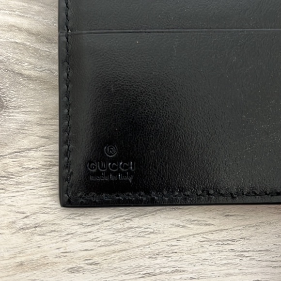Gucci Embroidered Bi-Fold Wallet - Picture 2 of 9